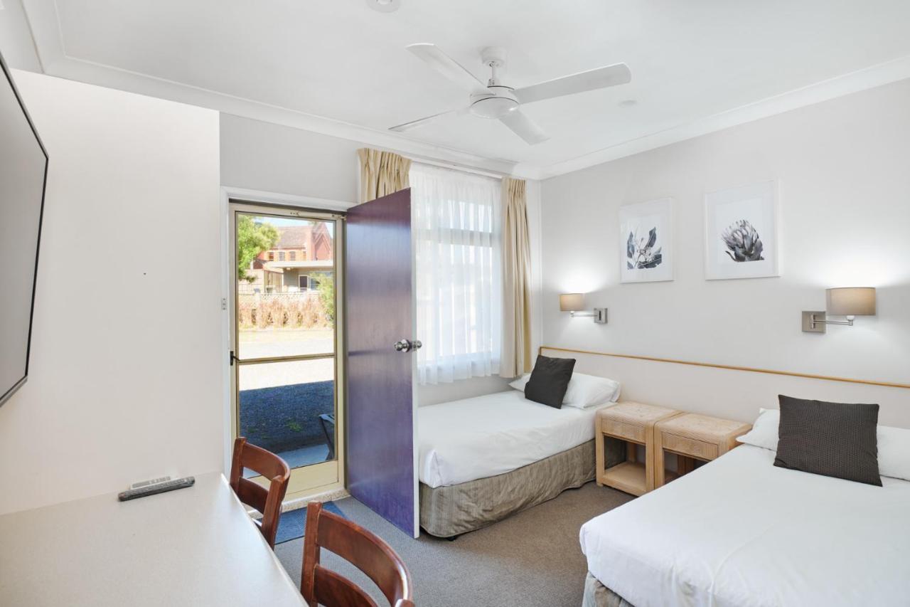 Wingham Motel Buitenkant foto