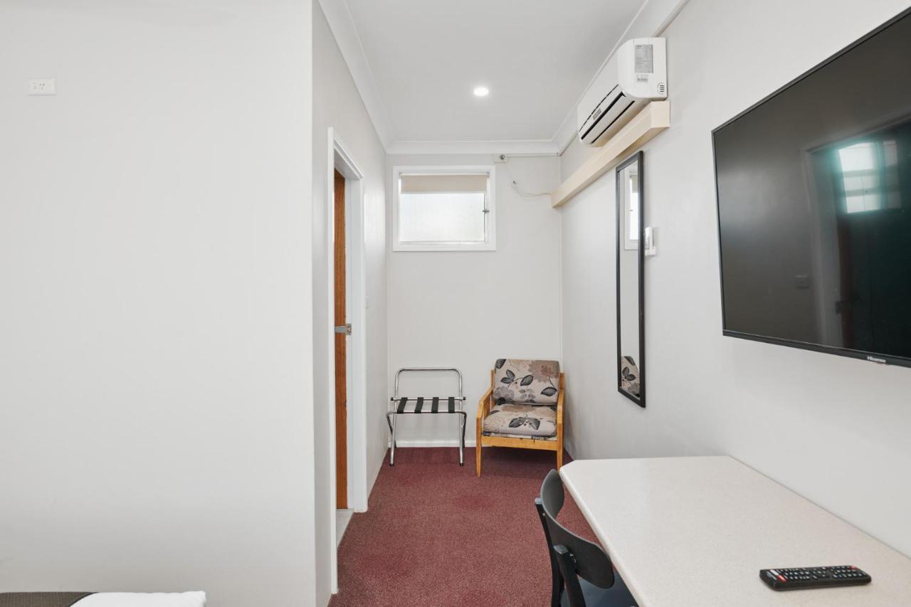 Wingham Motel Buitenkant foto